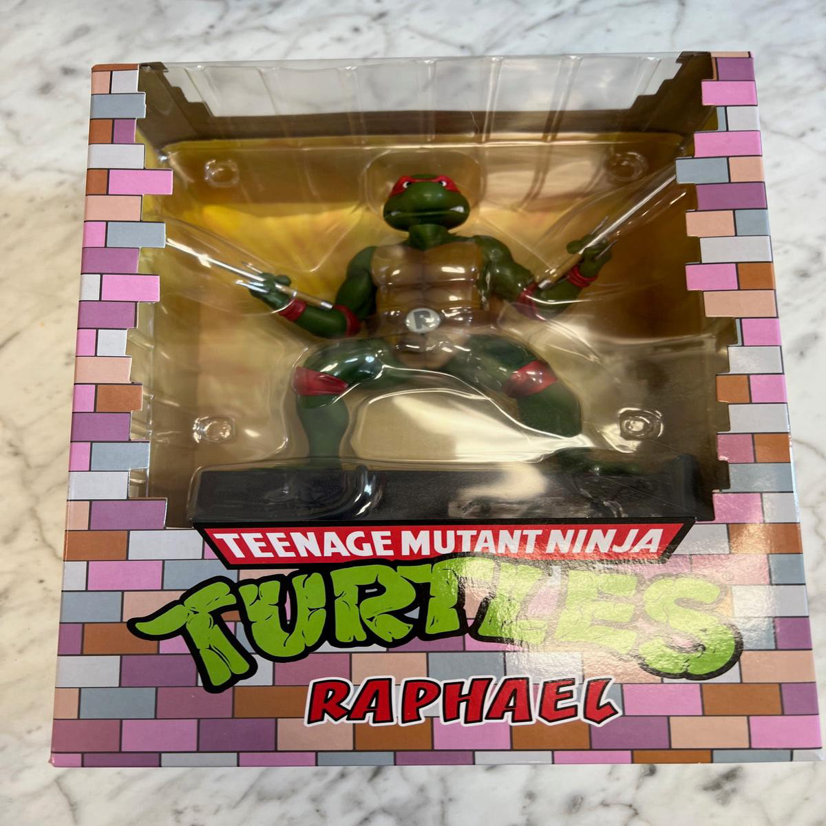 Teenage Mutant Ninja Turtles Raphael 18 Scale Statue PCS Collectibles UT52325